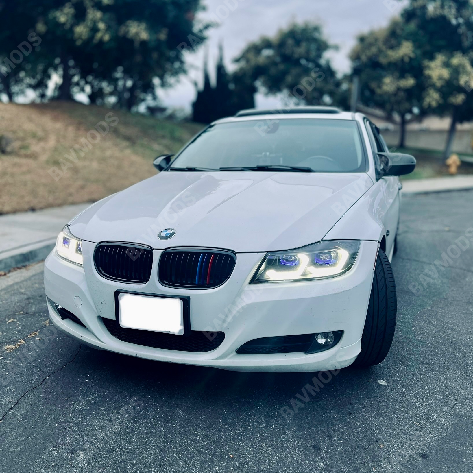 BMW 3 Series “D3MON” Style Dual-Color Headlights – Yellow⁄White