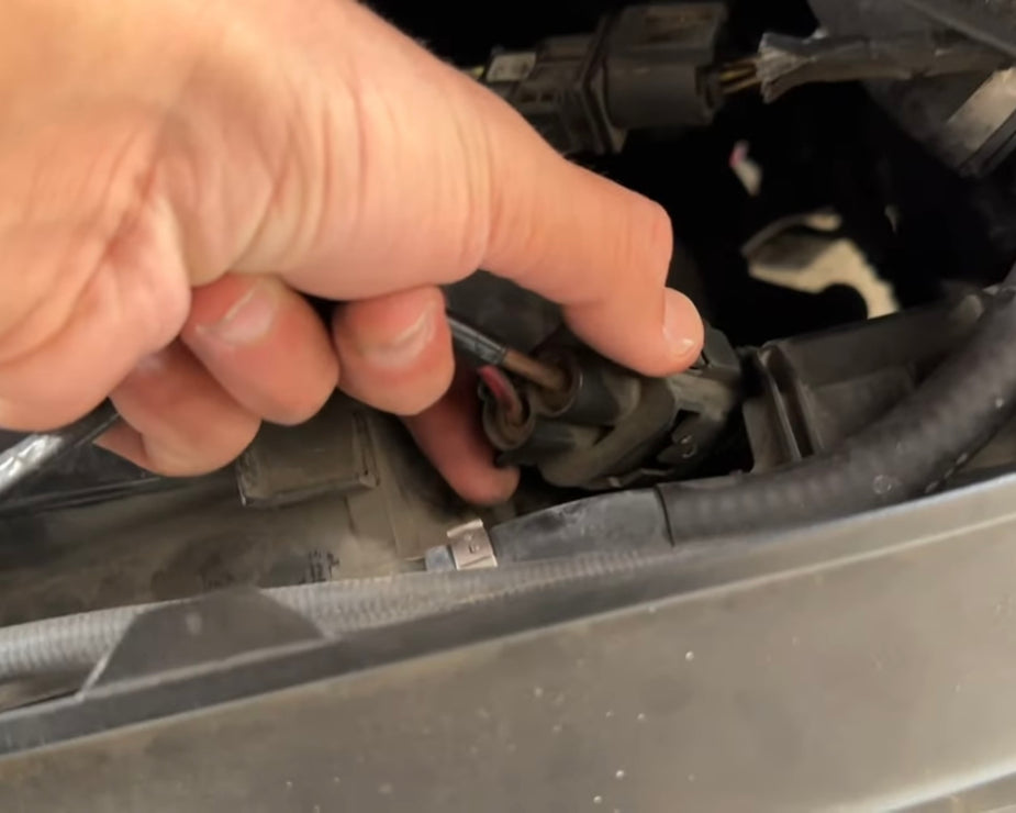 Bmw Radiator Connection BMW Radiator Replacement DIY | E-Chassis Guide (E90, E92, E82, E60, 32 ...